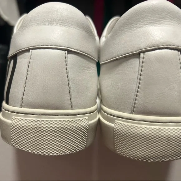 Moschino White Sneakers with Minimalist Design and Sporty Style. No shoe laces. - Picture 4 of 7